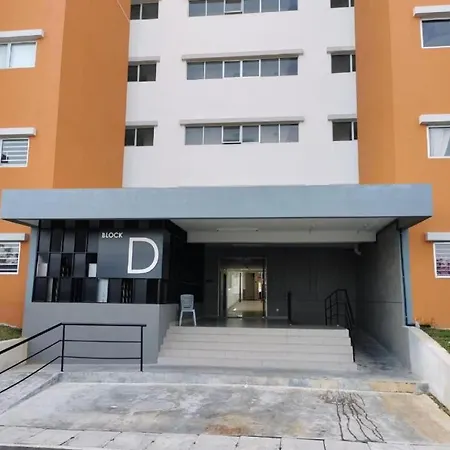 The Red Room Alanis Residence Sepang Exterior photo
