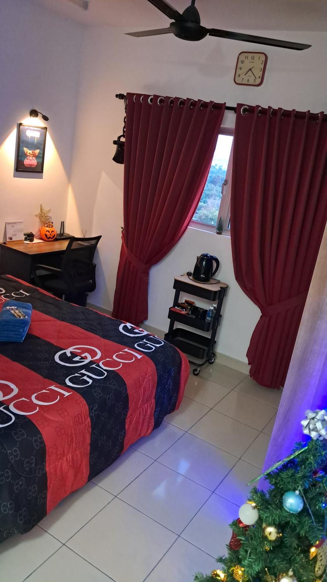 The Red Alanis Homestay